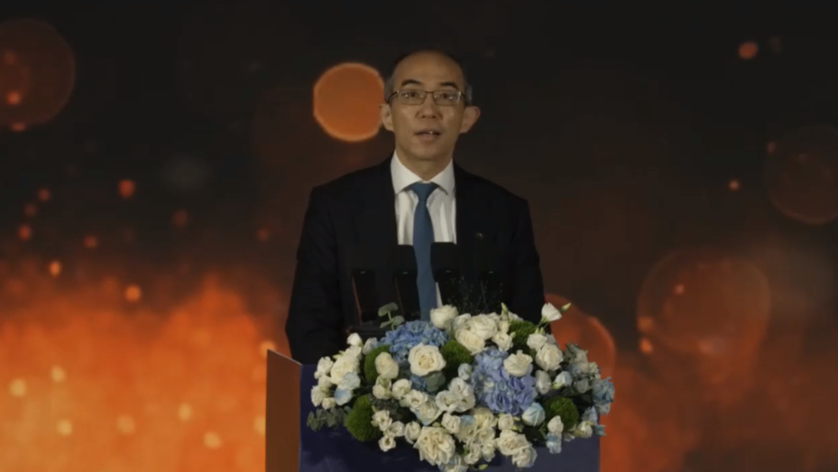 ���dͨӍ��������ꖣ���(g��u)��оƬ���㷨���ܘ�(g��u)�������˜ʵĶ˵���AI����